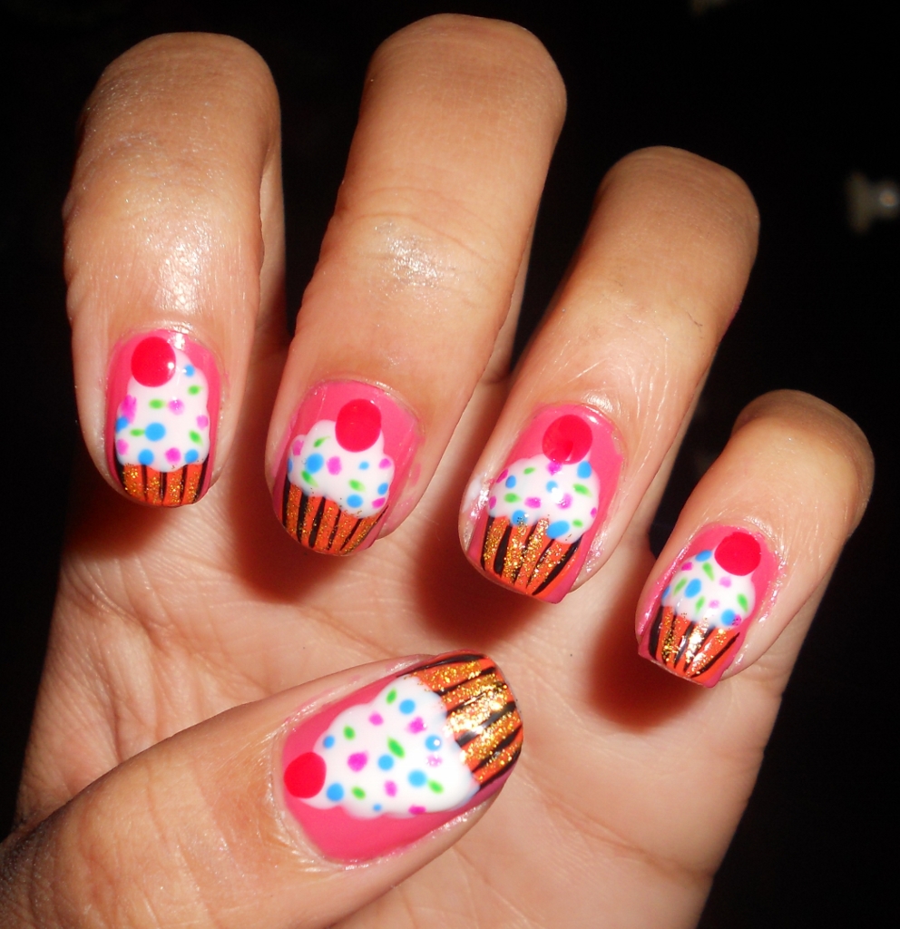 Nail art Cupcake ongles courts 